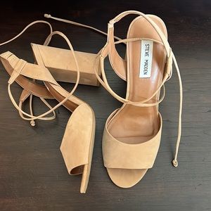 Steve Madden Lace up Chunky Heels✨